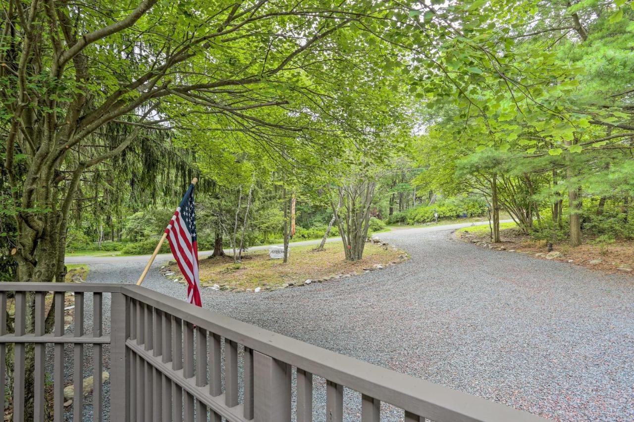 Serene Long Pond Home With Game Room And Beach Access! المظهر الخارجي الصورة